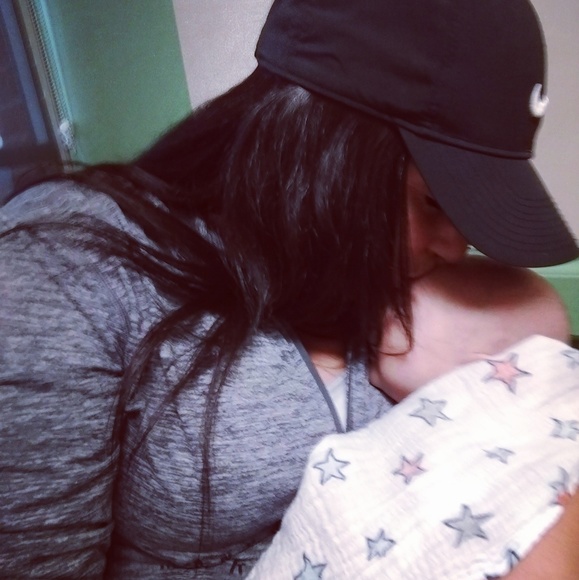 Meet your Posher, Brooke - Picture 1 of 1